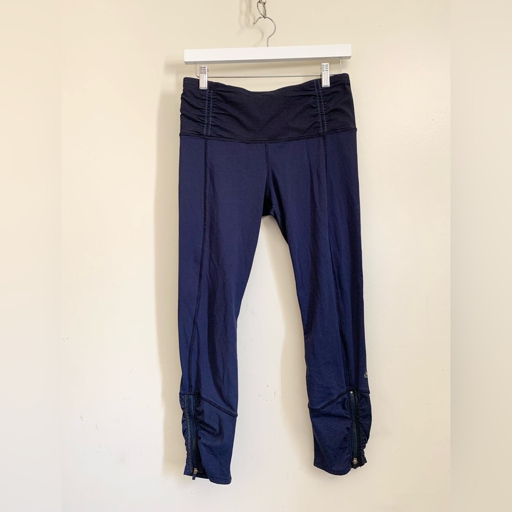 Lululemon Blue Stripe Runday Crop Inkwell Stripe Waist Leggings US 8